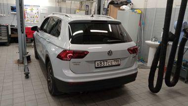 Volkswagen Tiguan 2018 года, 132 706 км - вид 2