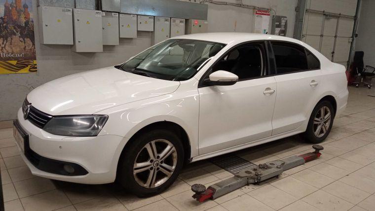 Volkswagen Jetta 2013 года, 216 464 км - вид 2