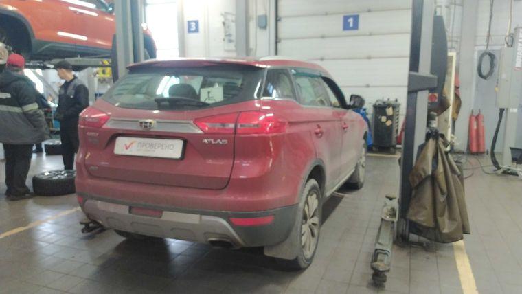 Geely Atlas,  - вид 1