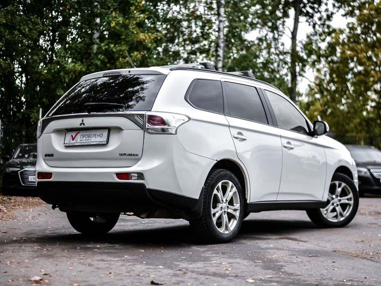 Mitsubishi Outlander,  - вид 1