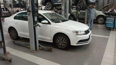 Volkswagen Jetta 2016 года, 193 459 км - вид 2