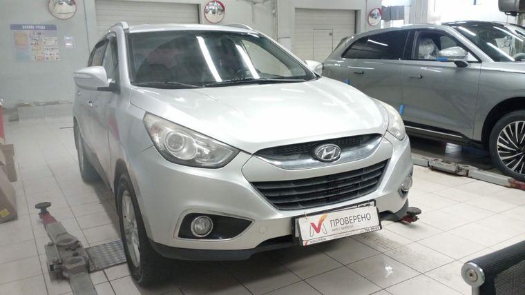 Hyundai ix35 2011 года, 207 182 км - вид 2