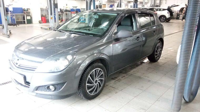 Opel Astra 2012 года, 126 000 км - вид 1