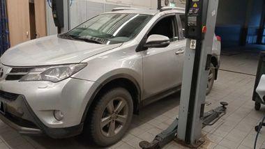 Toyota RAV4 2014 года, 144 370 км - вид 1