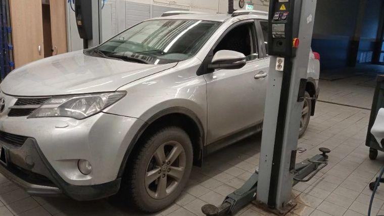 Toyota RAV4 2014 года, 144 370 км - вид 1
