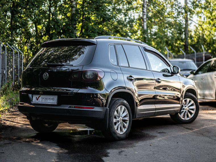 Volkswagen Tiguan,  - вид 1