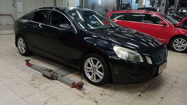 Volvo S60 2011 года, 256 350 км - вид 1