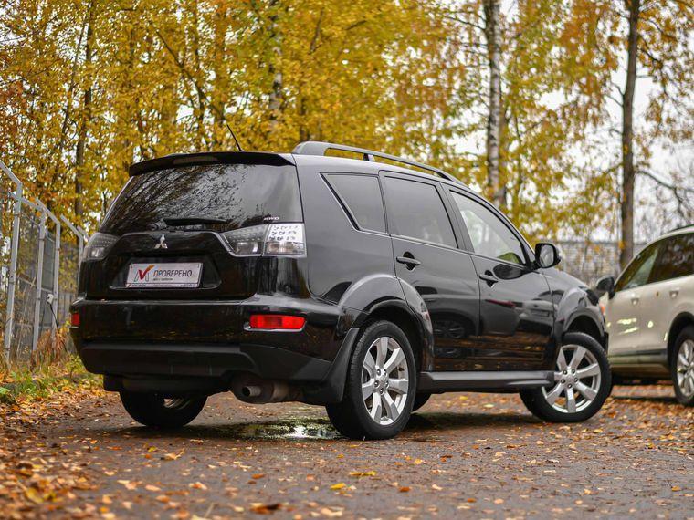 Mitsubishi Outlander,  - вид 1