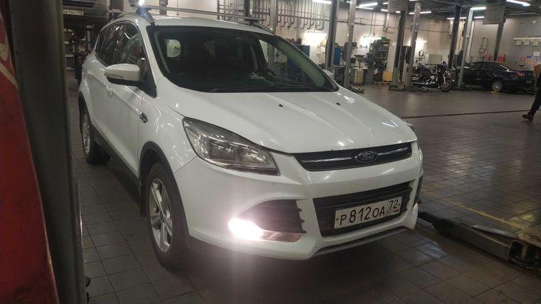Ford Kuga 2015 года, 285 851 км - вид 1