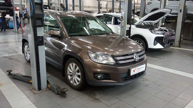 Volkswagen Tiguan,  - вид 1