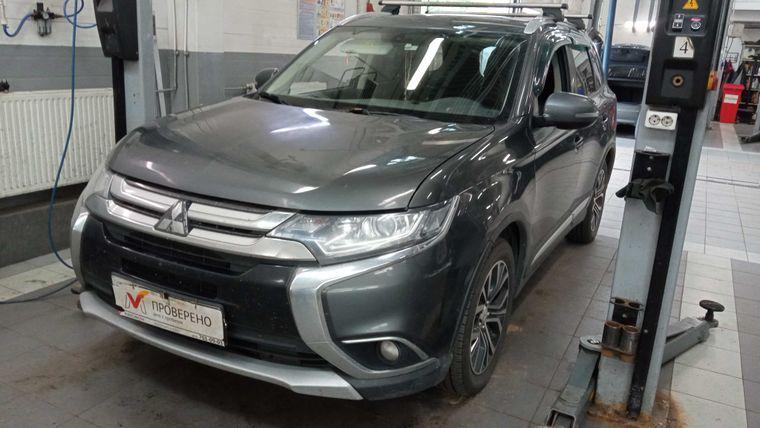Mitsubishi Outlander 2018 года, 220 792 км - вид 1