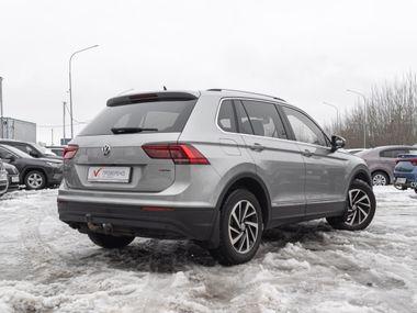 Volkswagen Tiguan 2018 года, 92 257 км - вид 2