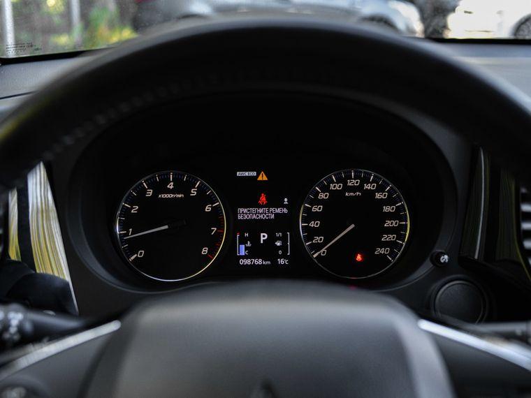 Mitsubishi Outlander,  - вид 4