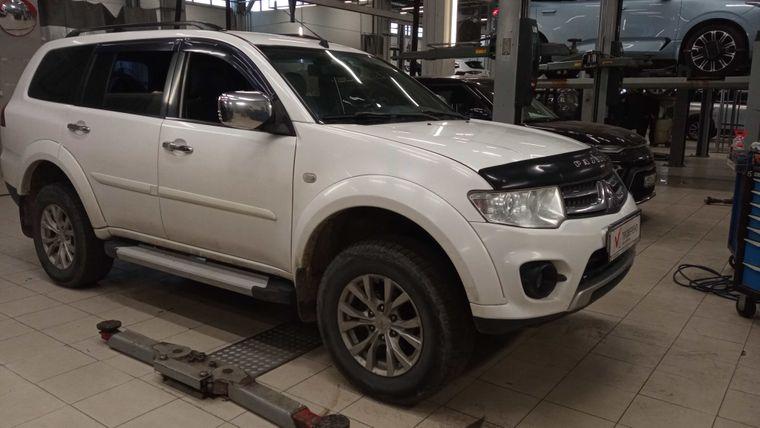 Mitsubishi Pajero Sport, 2013 - вид 1