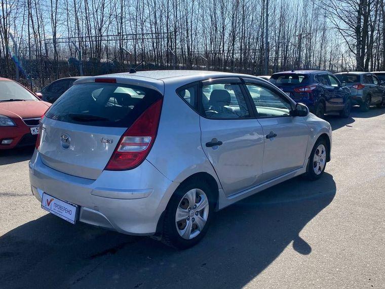 Hyundai i30, 2010 - вид 3