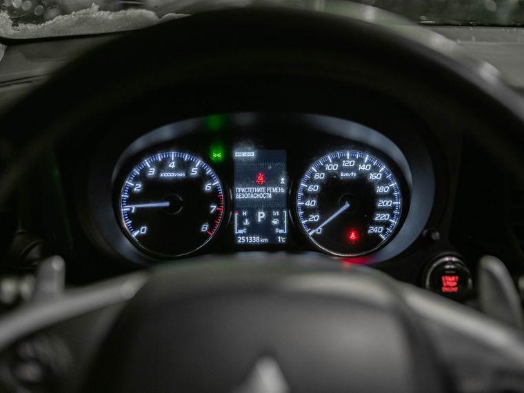 Mitsubishi Outlander,  - вид 4