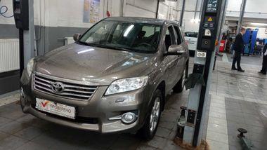 Toyota RAV4 2010 года, 114 636 км - вид 1