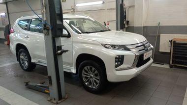 Mitsubishi Pajero Sport 2021 года, 127 226 км - вид 2