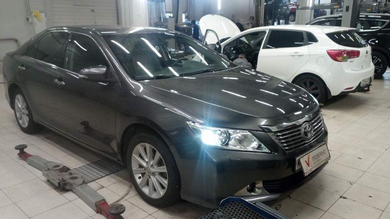 Toyota Camry 2013 года, 251 525 км - вид 1