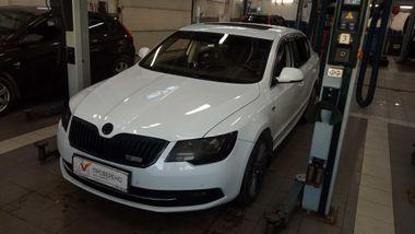 Skoda Superb 2014 года, 283 544 км - вид 1