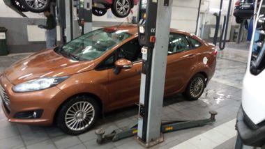 Ford Fiesta 2016 года, 180 000 км - вид 1