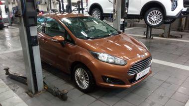 Ford Fiesta 2016 года, 180 000 км - вид 2