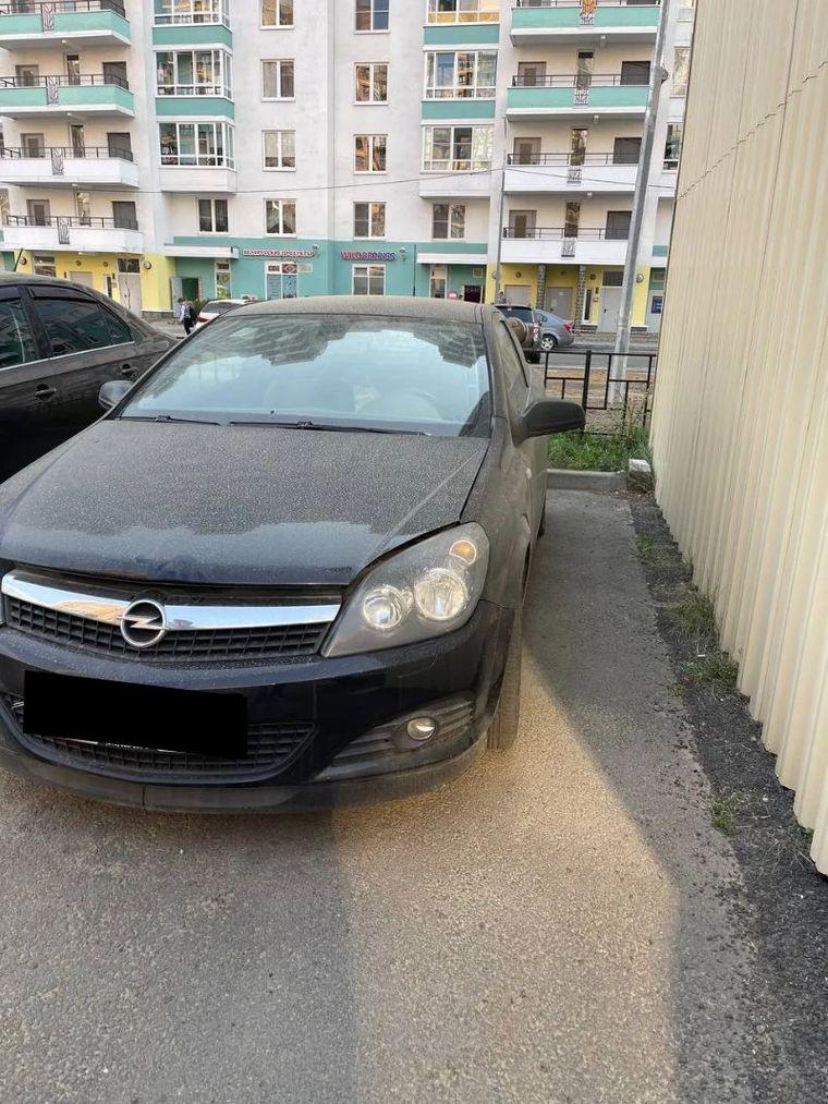 Opel Astra GTC 2008 года, 120 666 км - вид 1