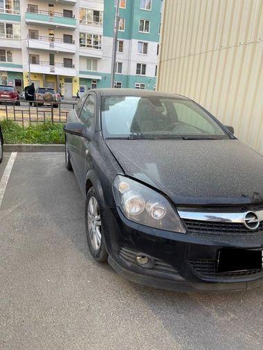 Opel Astra GTC 2008 года, 120 666 км - вид 2