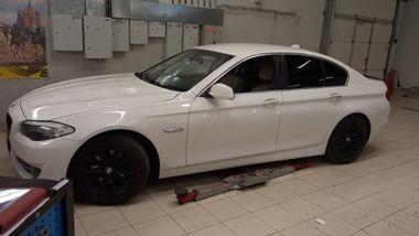 BMW 5 серия 2010 года, 150 000 км - вид 1