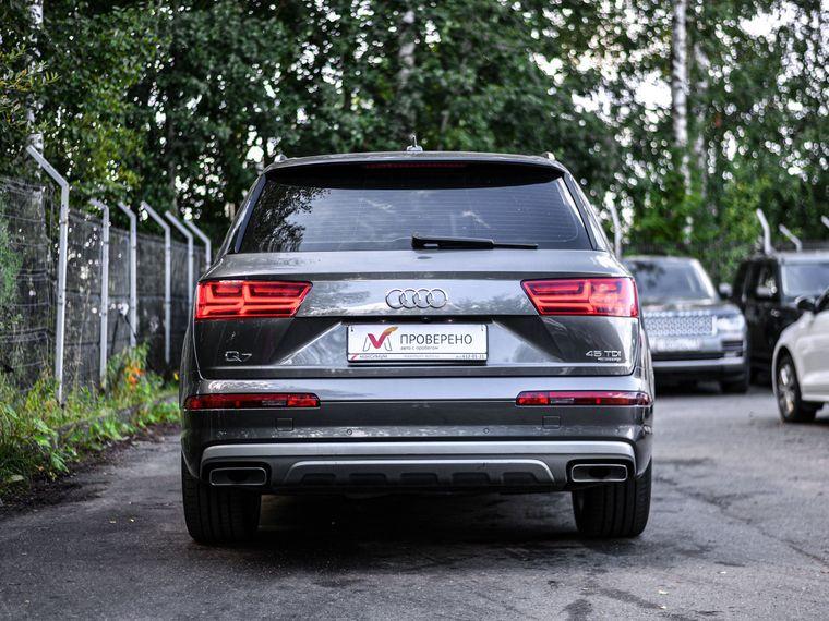 Audi Q7,  - вид 3