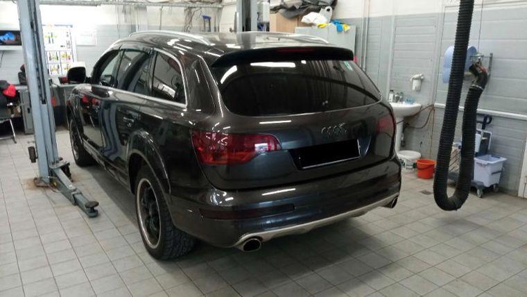 Audi Q7,  - вид 3