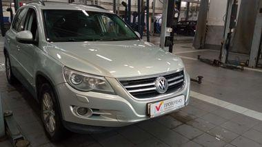 Volkswagen Tiguan 2011 года, 199 801 км - вид 2