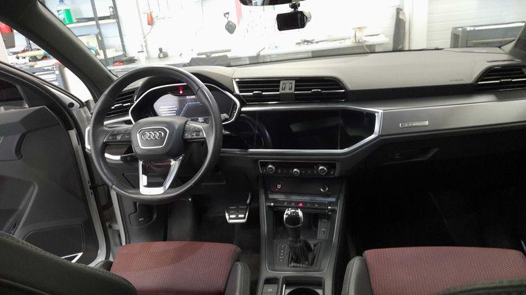 Audi Q3,  - вид 4