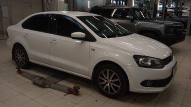 Volkswagen Polo 2012 года, 150 000 км - вид 2