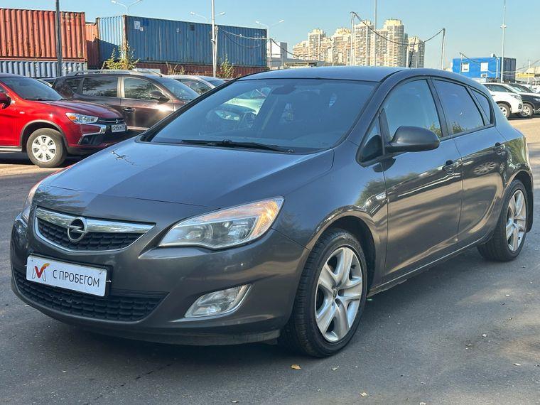 Opel Astra, 2011