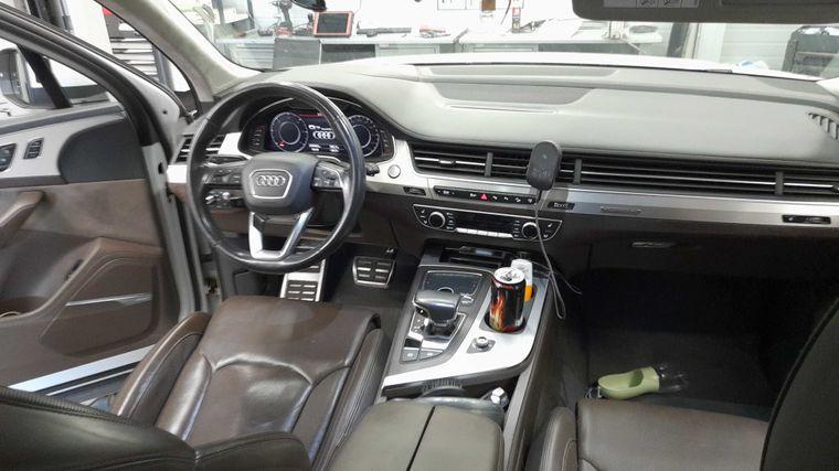 Audi Q7,  - вид 4