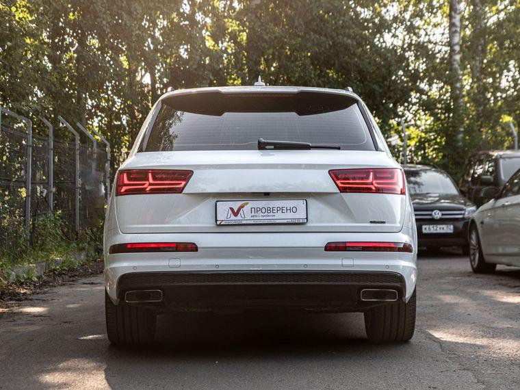 Audi Q7,  - вид 3