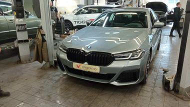 BMW 5 серия 2022 года, 12 751 км - вид 1