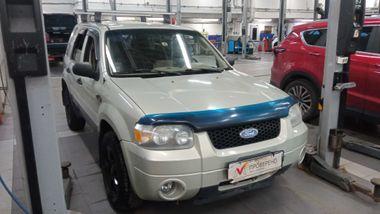 Ford Escape 2004 года, 187 480 км - вид 2