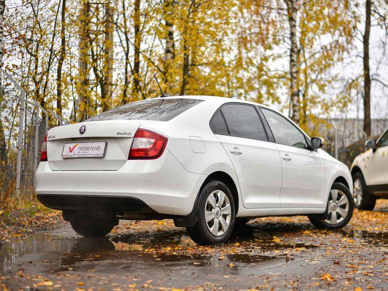 Skoda Rapid 2018 года, 88 000 км - вид 2