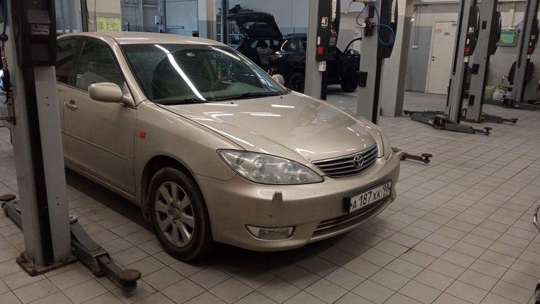 Toyota Camry,  - вид 1