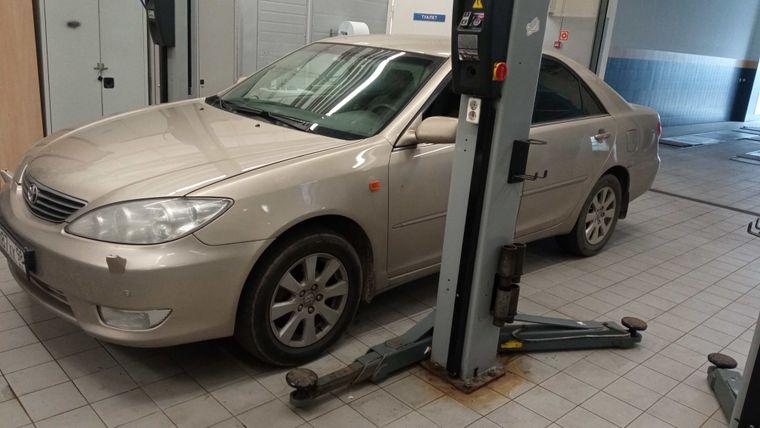 Toyota Camry, 
