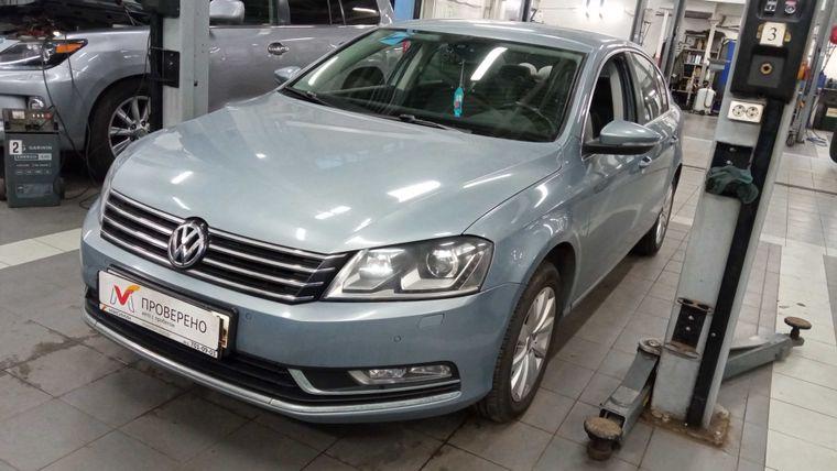 Volkswagen Passat 2013 года, 74 358 км - вид 1