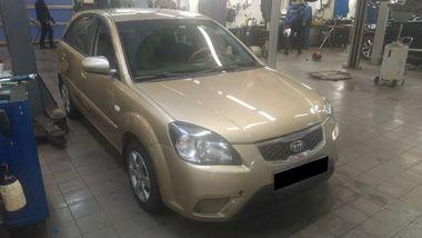 Kia Rio 2011 года, 227 636 км - вид 2