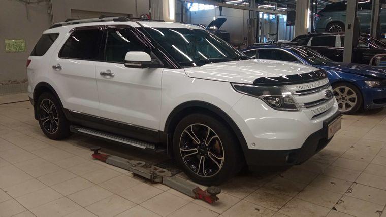 Ford Explorer 2013 года, 193 764 км - вид 1