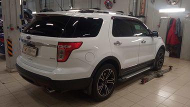 Ford Explorer 2013 года, 193 764 км - вид 2