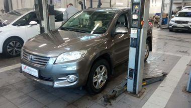 Toyota RAV4 2011 года, 134 110 км - вид 1