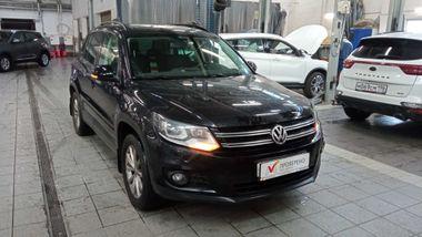 Volkswagen Tiguan 2015 года, 118 505 км - вид 2