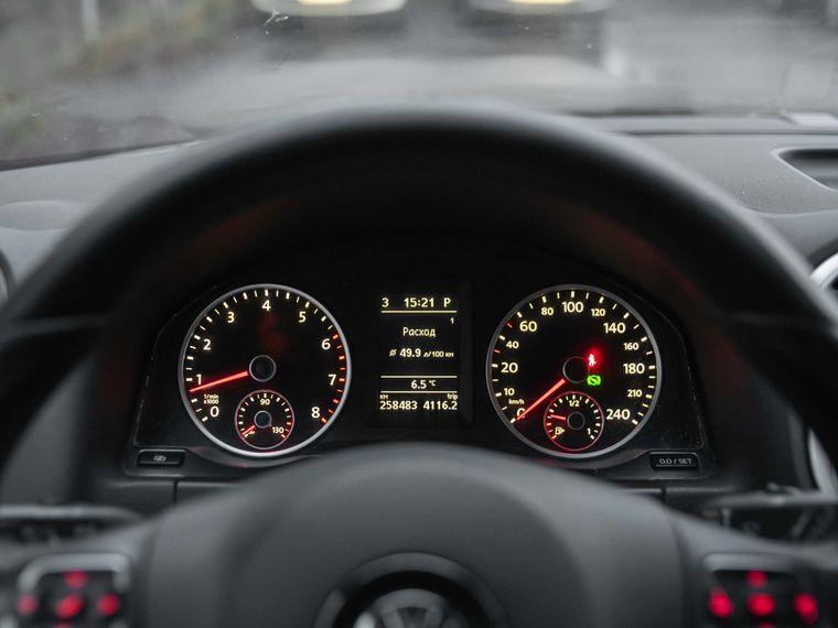 Volkswagen Tiguan,  - вид 4