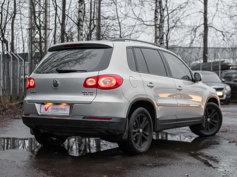 Volkswagen Tiguan,  - вид 1